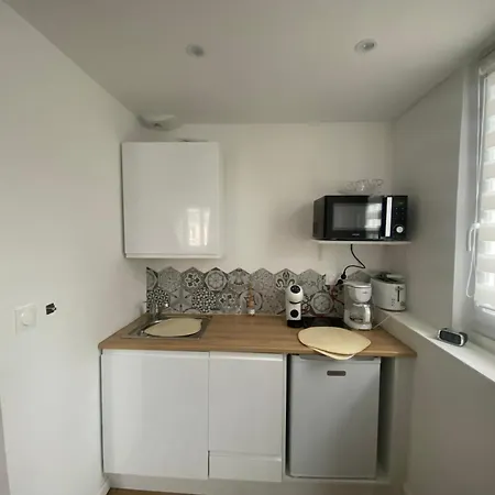 C'est La Faim - 294 Apartment