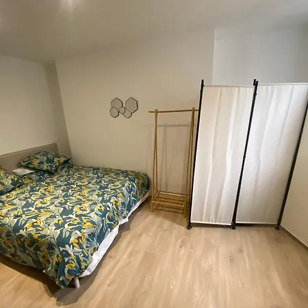 C'est La Faim - 294 Apartment